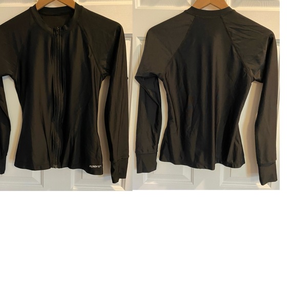 Women's Black Zip-Up RashGuard - Picture 2 of 15